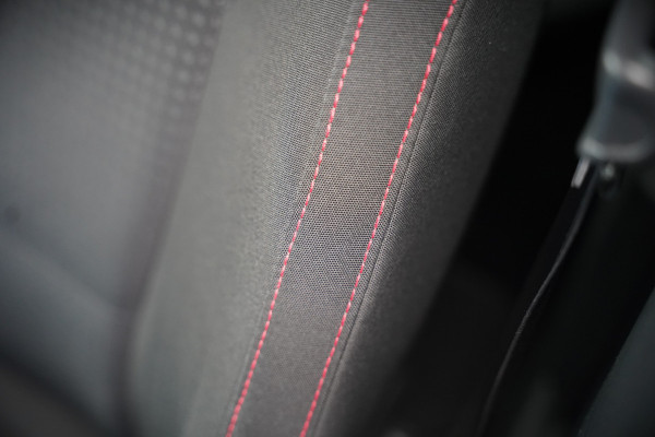 Ford Focus 1.5 EcoBoost ST Line Business | Stoelverwarming | Stuurverwarming | Automaat | Navigatie | Camera | Apple Carplay | Cruise Control | Keyless | LED | PDC |