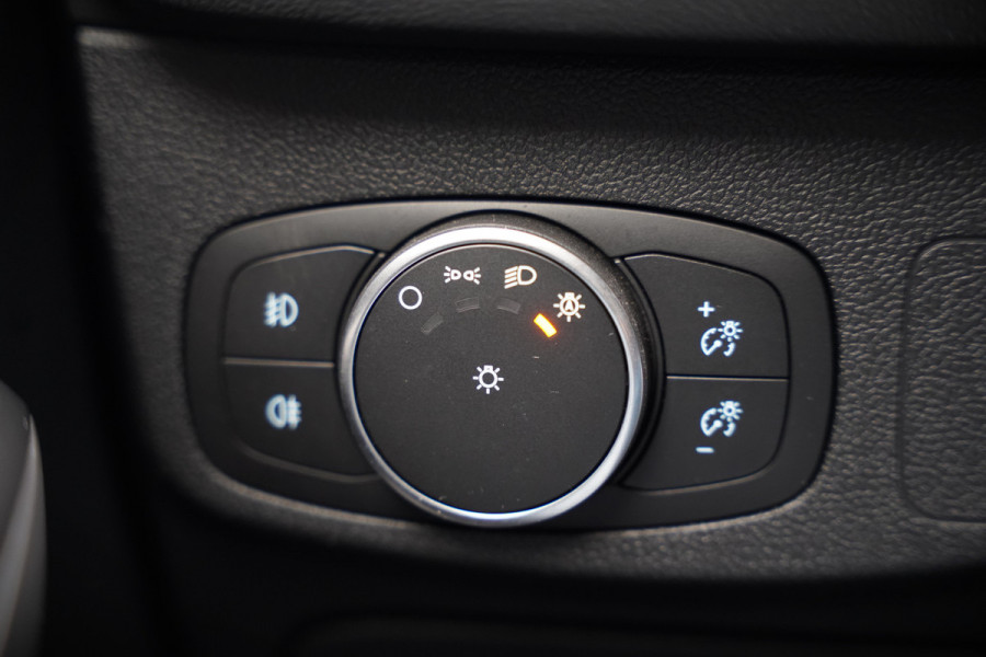 Ford Focus 1.5 EcoBoost ST Line Business | Stoelverwarming | Stuurverwarming | Automaat | Navigatie | Camera | Apple Carplay | Cruise Control | Keyless | LED | PDC |