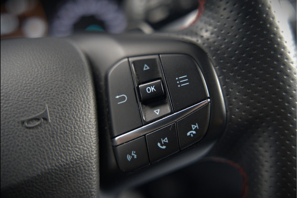 Ford Focus 1.5 EcoBoost ST Line Business | Stoelverwarming | Stuurverwarming | Automaat | Navigatie | Camera | Apple Carplay | Cruise Control | Keyless | LED | PDC |