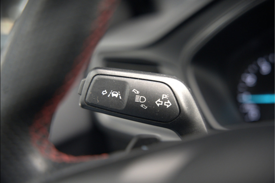 Ford Focus 1.5 EcoBoost ST Line Business | Stoelverwarming | Stuurverwarming | Automaat | Navigatie | Camera | Apple Carplay | Cruise Control | Keyless | LED | PDC |