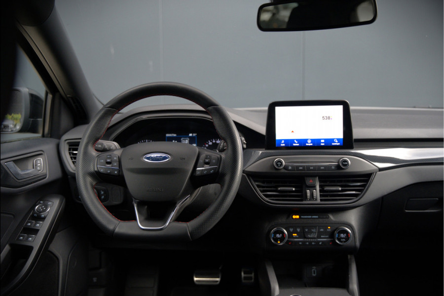Ford Focus 1.5 EcoBoost ST Line Business | Stoelverwarming | Stuurverwarming | Automaat | Navigatie | Camera | Apple Carplay | Cruise Control | Keyless | LED | PDC |