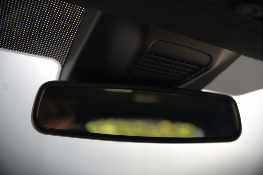 Ford Focus 1.5 EcoBoost ST Line Business | Stoelverwarming | Stuurverwarming | Automaat | Navigatie | Camera | Apple Carplay | Cruise Control | Keyless | LED | PDC |