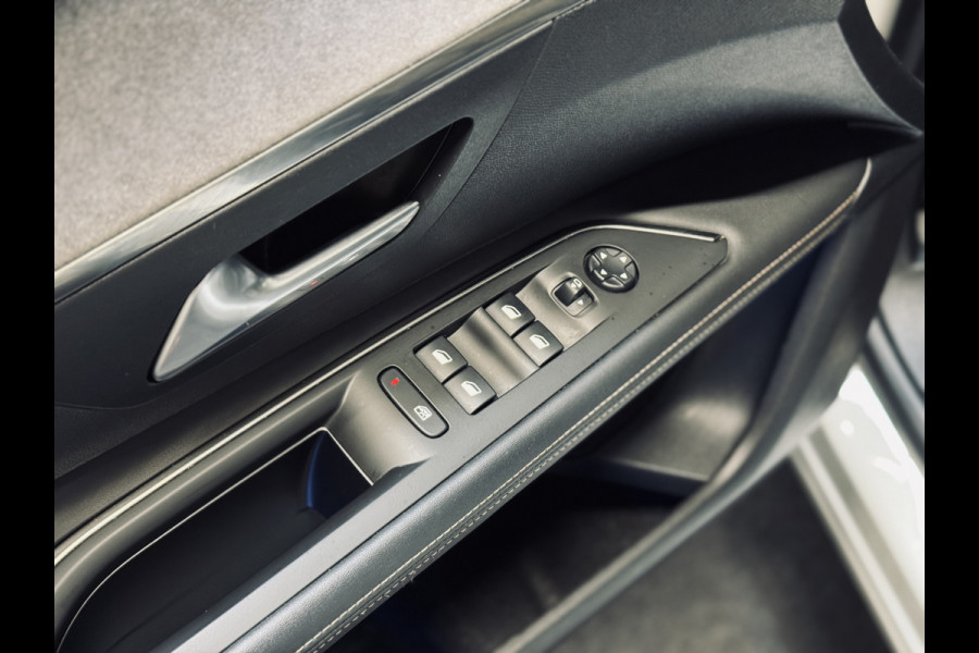 Peugeot 3008 1.6 HYbrid4 300 GT | 19" | Panorama | Focal | Adapt.Cruise