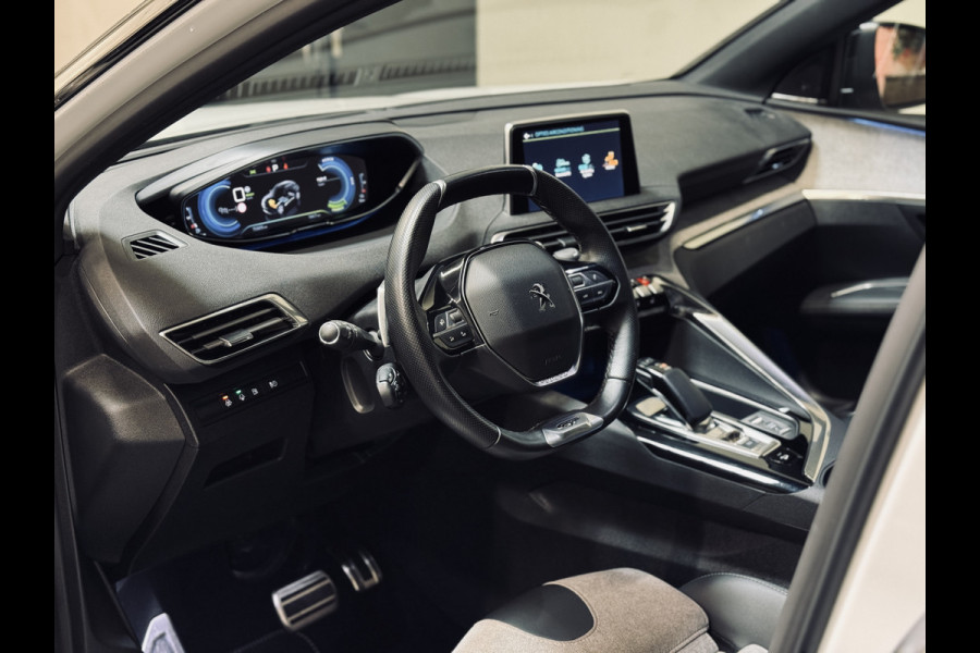 Peugeot 3008 1.6 HYbrid4 300 GT | 19" | Panorama | Focal | Adapt.Cruise