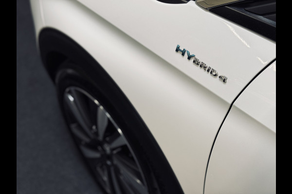 Peugeot 3008 1.6 HYbrid4 300 GT | 19" | Panorama | Focal | Adapt.Cruise