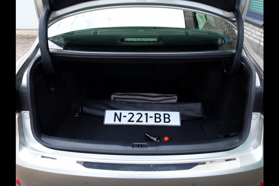 Lexus IS 300h Hybrid F-Sport Line | Mark Levinson | Schuifdak | Stoelvent