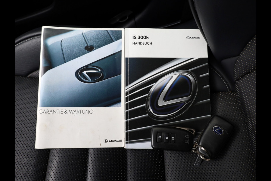 Lexus IS 300h Hybrid F-Sport Line | Mark Levinson | Schuifdak | Stoelvent
