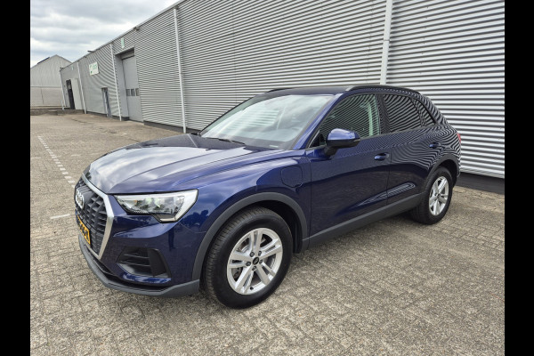 Audi Q3 45 TFSI e Advanced edition ,Navigatie/carplay/android,parksensoren,achteruitrijcamera,elecstoelen+verwarming.