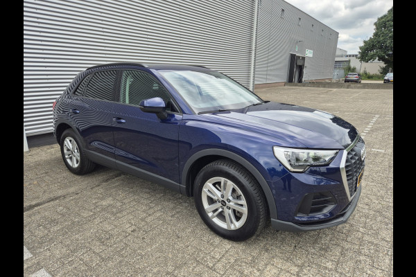 Audi Q3 45 TFSI e Advanced edition ,Navigatie/carplay/android,parksensoren,achteruitrijcamera,elecstoelen+verwarming.