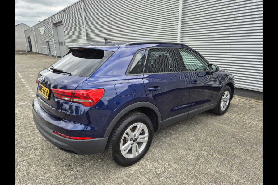 Audi Q3 45 TFSI e Advanced edition ,Navigatie/carplay/android,parksensoren,achteruitrijcamera,elecstoelen+verwarming.