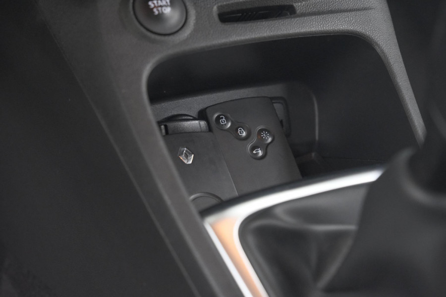 Renault Captur TCe 90 Intens | Trekhaak | Camera | Dodehoekdetectie | Navigatie