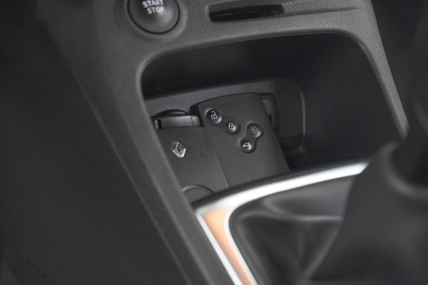 Renault Captur TCe 90 Intens | Trekhaak | Camera | Dodehoekdetectie | Navigatie