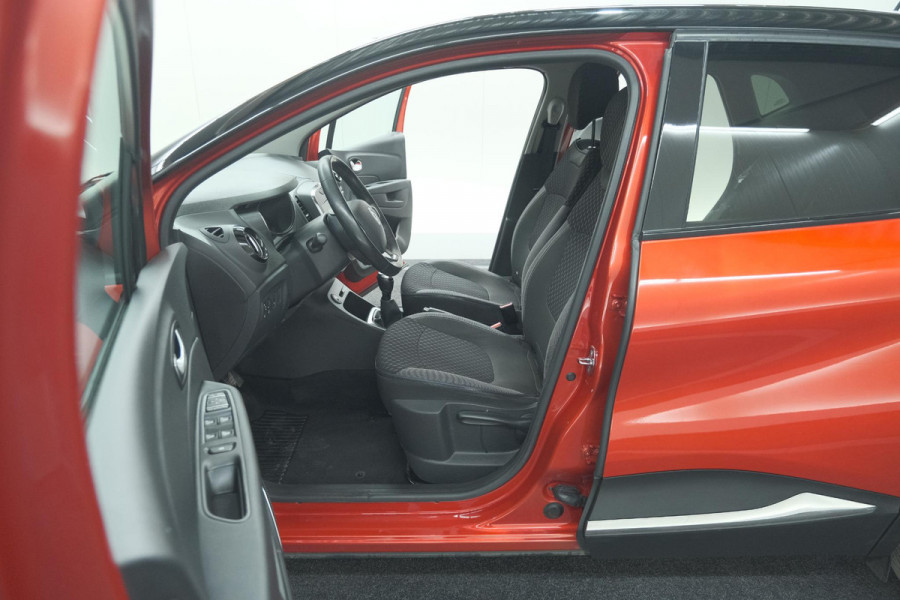 Renault Captur TCe 90 Intens | Trekhaak | Camera | Dodehoekdetectie | Navigatie