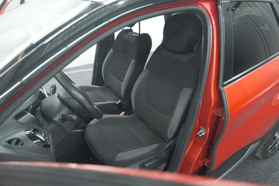 Renault Captur TCe 90 Intens | Trekhaak | Camera | Dodehoekdetectie | Navigatie