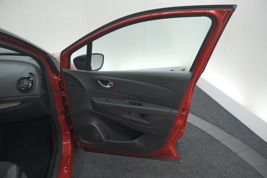 Renault Captur TCe 90 Intens | Trekhaak | Camera | Dodehoekdetectie | Navigatie