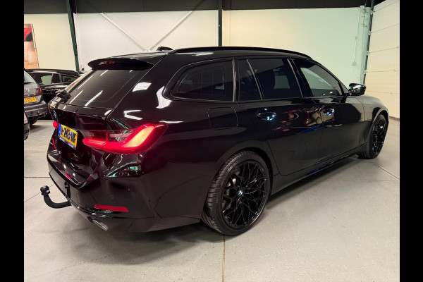 BMW 3 Serie Touring 320e SPORT 19'' NAVI/LED/DAB/CARPLAY/ECC/PDC/CRUISE/V-COCKPIT/LEDER///