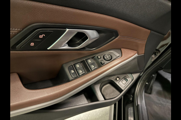 BMW 3 Serie Touring 320e SPORT 19'' NAVI/LED/DAB/CARPLAY/ECC/PDC/CRUISE/V-COCKPIT/LEDER///