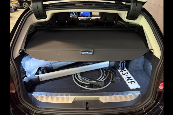BMW 3 Serie Touring 320e SPORT 19'' NAVI/LED/DAB/CARPLAY/ECC/PDC/CRUISE/V-COCKPIT/LEDER///