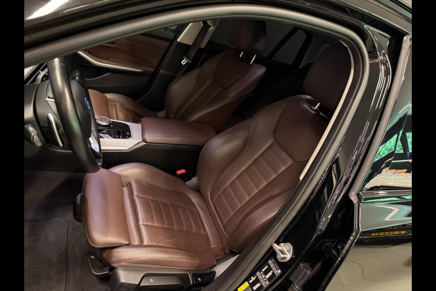 BMW 3 Serie Touring 320e SPORT 19'' NAVI/LED/DAB/CARPLAY/ECC/PDC/CRUISE/V-COCKPIT/LEDER///