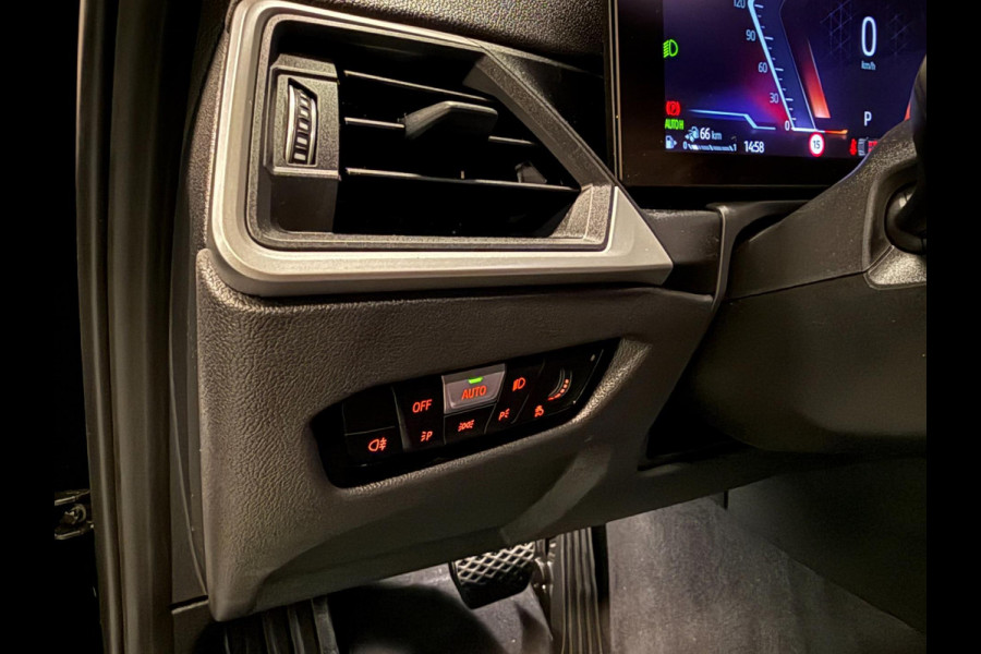 BMW 3 Serie Touring 320e SPORT 19'' NAVI/LED/DAB/CARPLAY/ECC/PDC/CRUISE/V-COCKPIT/LEDER///