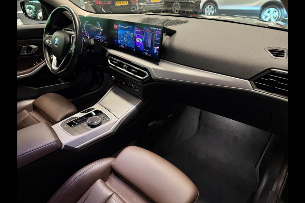 BMW 3 Serie Touring 320e SPORT 19'' NAVI/LED/DAB/CARPLAY/ECC/PDC/CRUISE/V-COCKPIT/LEDER///