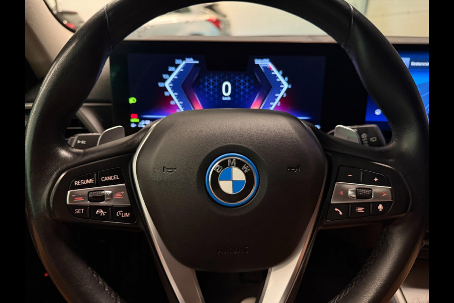 BMW 3 Serie Touring 320e SPORT 19'' NAVI/LED/DAB/CARPLAY/ECC/PDC/CRUISE/V-COCKPIT/LEDER///