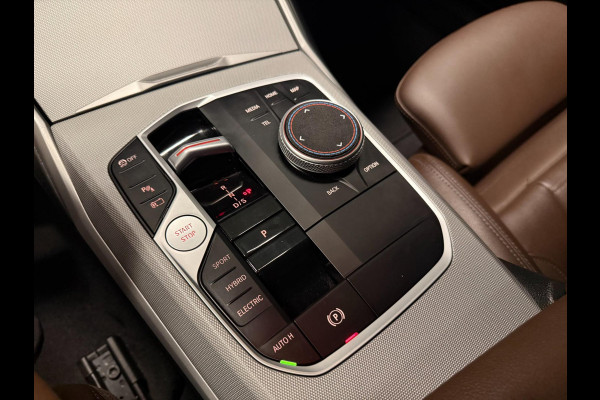 BMW 3 Serie Touring 320e SPORT 19'' NAVI/LED/DAB/CARPLAY/ECC/PDC/CRUISE/V-COCKPIT/LEDER///