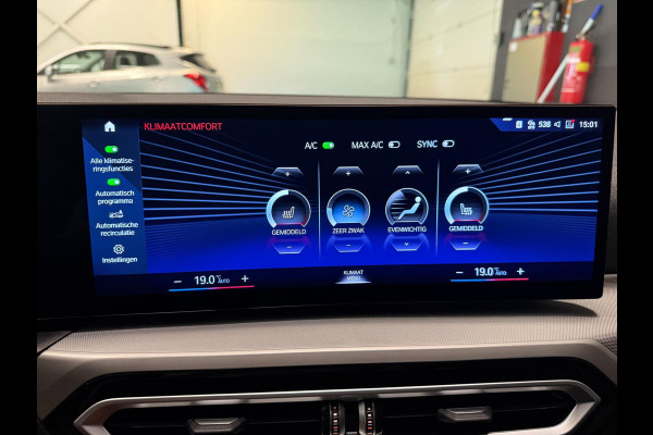 BMW 3 Serie Touring 320e SPORT 19'' NAVI/LED/DAB/CARPLAY/ECC/PDC/CRUISE/V-COCKPIT/LEDER///