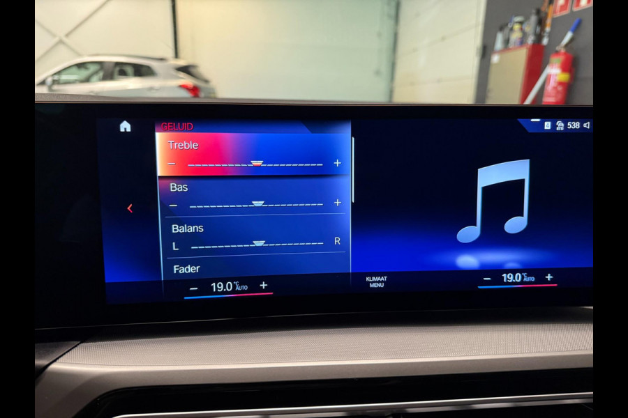 BMW 3 Serie Touring 320e SPORT 19'' NAVI/LED/DAB/CARPLAY/ECC/PDC/CRUISE/V-COCKPIT/LEDER///