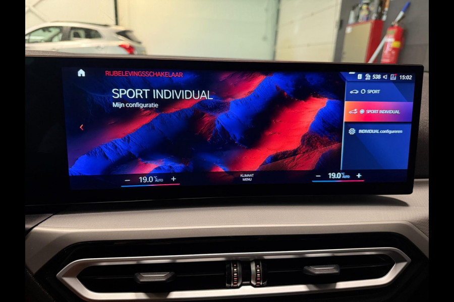 BMW 3 Serie Touring 320e SPORT 19'' NAVI/LED/DAB/CARPLAY/ECC/PDC/CRUISE/V-COCKPIT/LEDER///