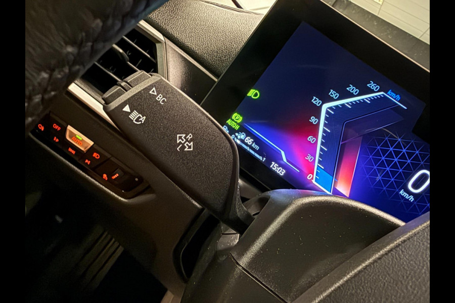 BMW 3 Serie Touring 320e SPORT 19'' NAVI/LED/DAB/CARPLAY/ECC/PDC/CRUISE/V-COCKPIT/LEDER///