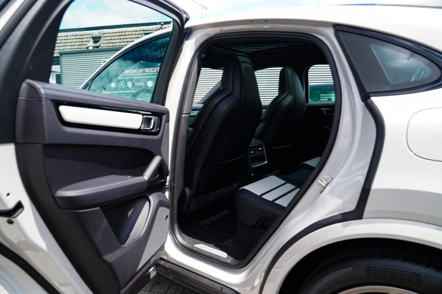 Porsche Cayenne Coupé 3.0 E-Hybrid | Panorama | Stoelkoeling | Sport Chrono | PASM | BOSE Sound | Turbo Design | HuD | Luchtvering