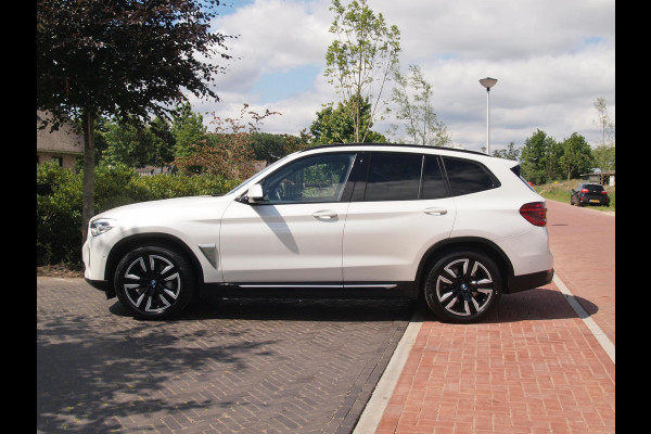 BMW iX3 Executive 80 kWh | Panoramadak | NL-Auto | Camera |