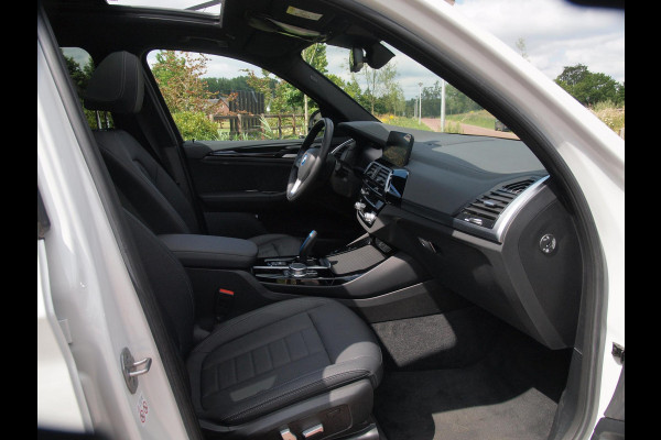 BMW iX3 Executive 80 kWh | Panoramadak | NL-Auto | Camera |