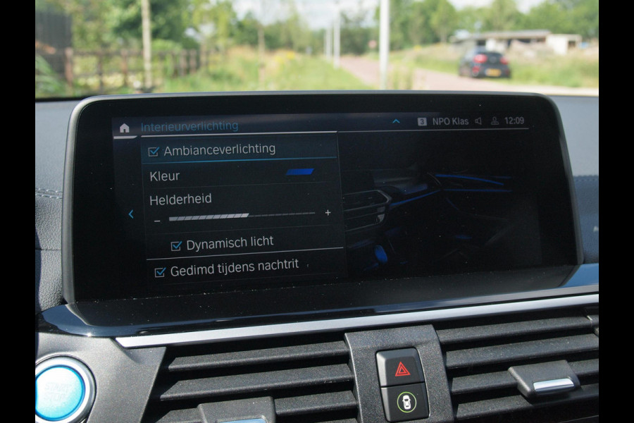 BMW iX3 Executive 80 kWh | Panoramadak | NL-Auto | Camera |