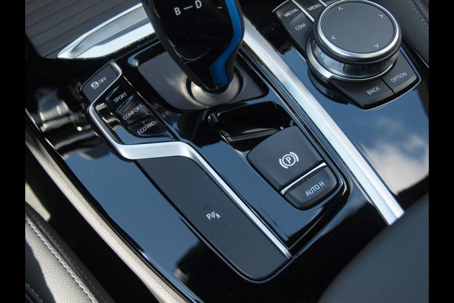 BMW iX3 Executive 80 kWh | Panoramadak | NL-Auto | Camera |
