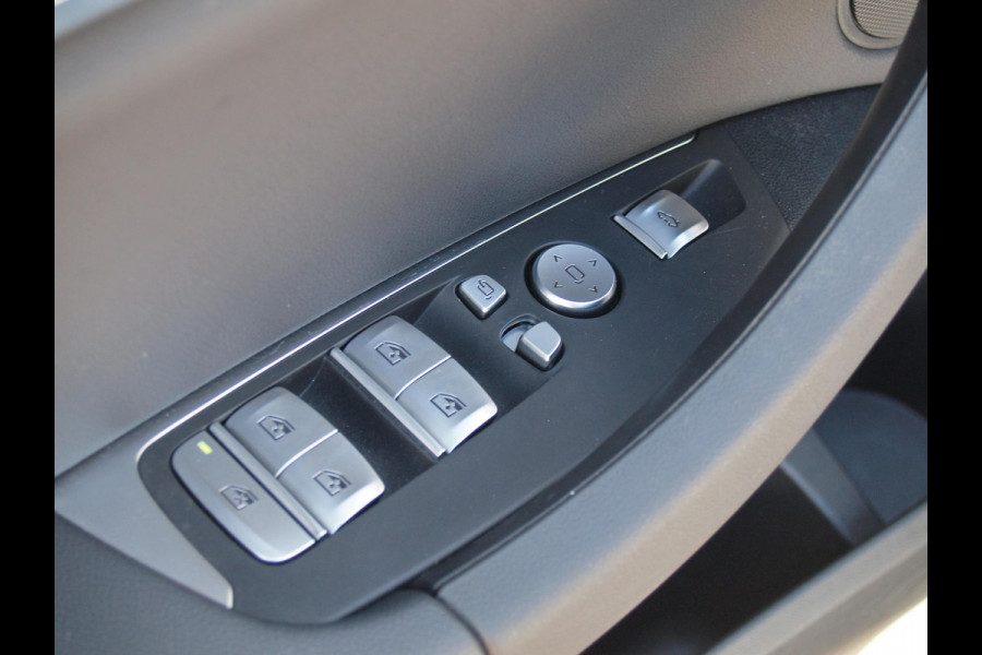 BMW iX3 Executive 80 kWh | Panoramadak | NL-Auto | Camera |