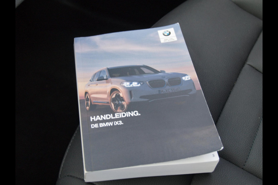 BMW iX3 Executive 80 kWh | Panoramadak | NL-Auto | Camera |