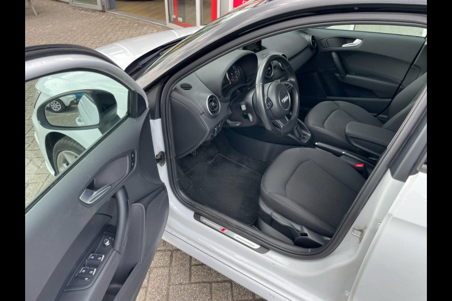 Audi A1 Sportback 1.0 TFSI Adrenalin S-Line