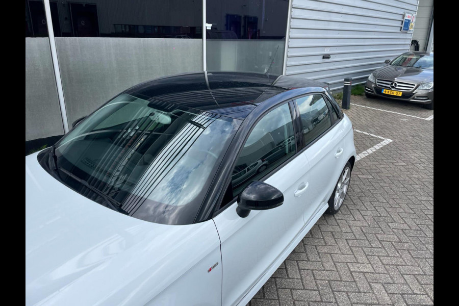 Audi A1 Sportback 1.0 TFSI Adrenalin S-Line