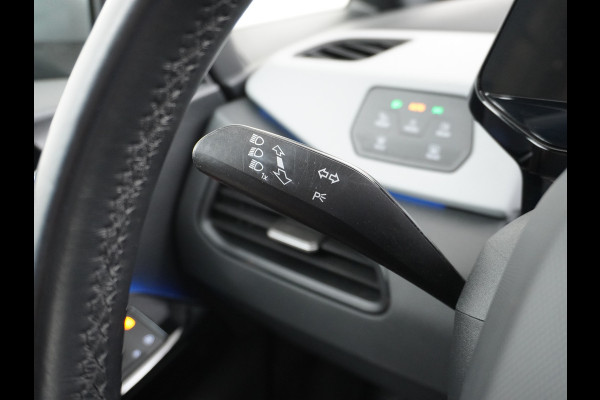 Volkswagen ID.3 58kWh 204PK First Navi Adapt.Cruise Control Pdc Apple Carplay Android Navi Ecc Led Stoel-Stuurverwarming DAB Keyless Advanced Lmv Bluetooth Regensensor Rijstrooksensor Verkeersbord detectie Mirrorlink Grootste accu Garantie t/m 22-12-2028