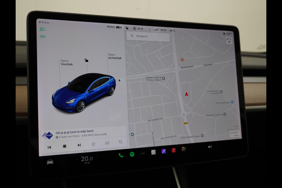 Tesla Model 3 RWD SR+ 60kWh 325PK FSD 3-Computer 18" AutoPilot Leder PanoDak Adaptive-Cruise Lmv Camera's Elektr.-Stuur+Stoelen+Spiegels+Geheu Navi LED Comfortstoelen ACC DAB Voorverwarmen interieur via App Keyless via Telefoonsleutel One-Pedal-Drive Origineel Nederlandse auto tot 11kw laden thuis! 1.584kg licht! Accu Garantie tot 02-06-2028/160.000km