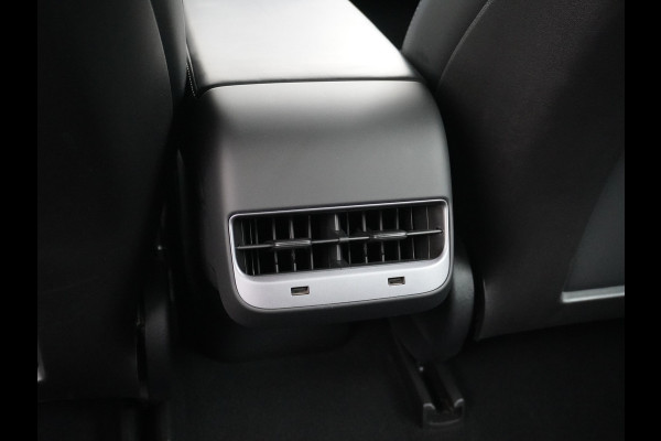 Tesla Model 3 RWD SR+ 60kWh 325PK FSD 3-Computer 18" AutoPilot Leder PanoDak Adaptive-Cruise Lmv Camera's Elektr.-Stuur+Stoelen+Spiegels+Geheu Navi LED Comfortstoelen ACC DAB Voorverwarmen interieur via App Keyless via Telefoonsleutel One-Pedal-Drive Origineel Nederlandse auto tot 11kw laden thuis! 1.584kg licht! Accu Garantie tot 02-06-2028/160.000km