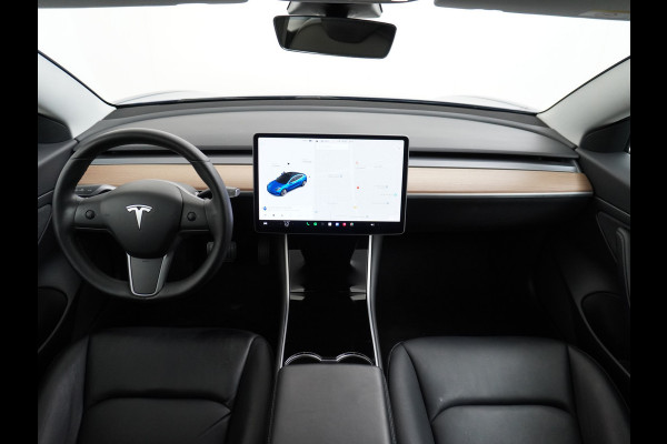 Tesla Model 3 RWD SR+ 60kWh 325PK FSD 3-Computer 18" AutoPilot Leder PanoDak Adaptive-Cruise Lmv Camera's Elektr.-Stuur+Stoelen+Spiegels+Geheu Navi LED Comfortstoelen ACC DAB Voorverwarmen interieur via App Keyless via Telefoonsleutel One-Pedal-Drive Origineel Nederlandse auto tot 11kw laden thuis! 1.584kg licht! Accu Garantie tot 02-06-2028/160.000km