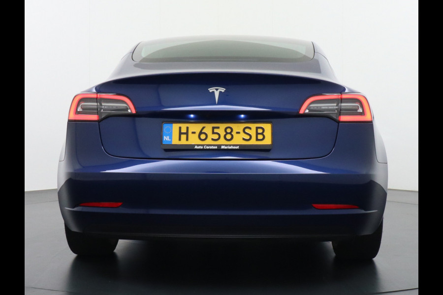 Tesla Model 3 RWD SR+ 60kWh 325PK FSD 3-Computer 18" AutoPilot Leder PanoDak Adaptive-Cruise Lmv Camera's Elektr.-Stuur+Stoelen+Spiegels+Geheu Navi LED Comfortstoelen ACC DAB Voorverwarmen interieur via App Keyless via Telefoonsleutel One-Pedal-Drive Origineel Nederlandse auto tot 11kw laden thuis! 1.584kg licht! Accu Garantie tot 02-06-2028/160.000km