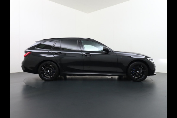 BMW 3 Serie Touring 330e M SPORT | LASER LED | 360 CAMERA | ELECTR STOELEN | LEDER | HEAD UP | PANORAMADAK| DODE HOEK | STUURWIEL EN STOEL VERW. | TREKHAAK | DEALER ONDERHOUDEN