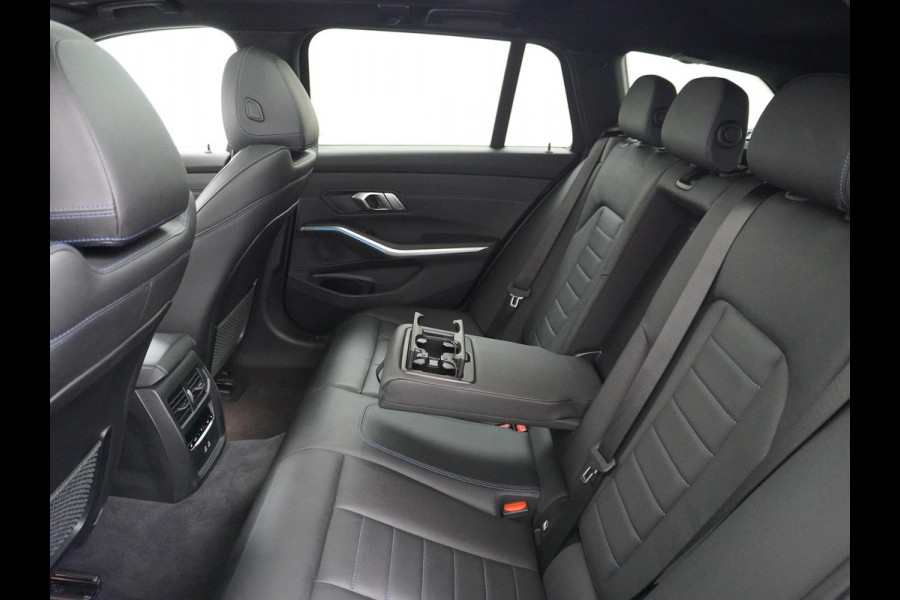 BMW 3 Serie Touring 330e M SPORT | LASER LED | 360 CAMERA | ELECTR STOELEN | LEDER | HEAD UP | PANORAMADAK| DODE HOEK | STUURWIEL EN STOEL VERW. | TREKHAAK | DEALER ONDERHOUDEN