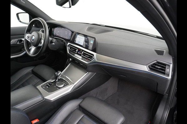BMW 3 Serie Touring 330e M SPORT | LASER LED | 360 CAMERA | ELECTR STOELEN | LEDER | HEAD UP | PANORAMADAK| DODE HOEK | STUURWIEL EN STOEL VERW. | TREKHAAK | DEALER ONDERHOUDEN