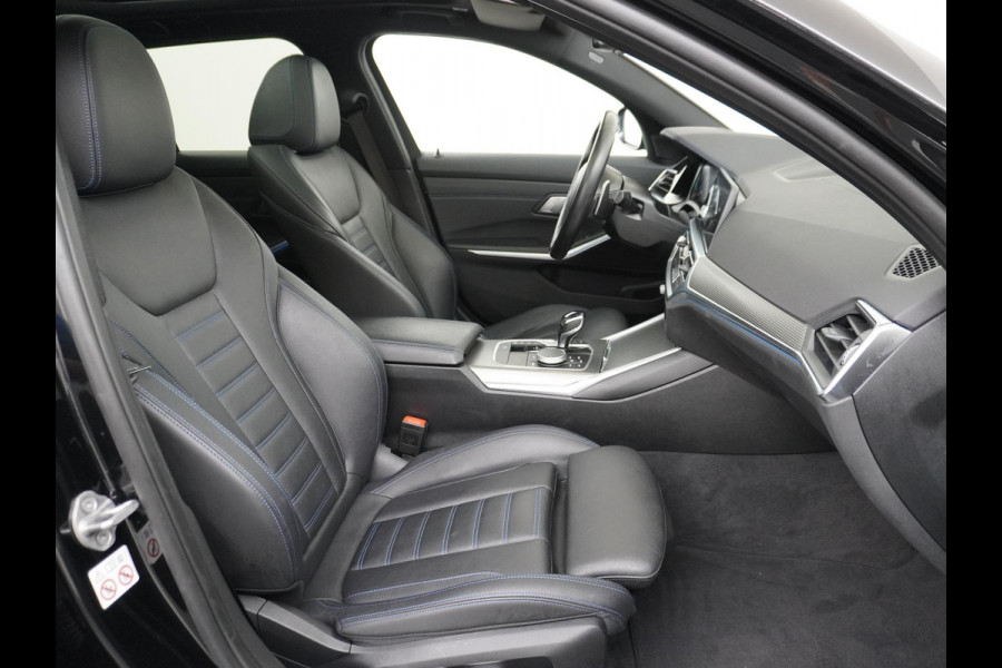 BMW 3 Serie Touring 330e M SPORT | LASER LED | 360 CAMERA | ELECTR STOELEN | LEDER | HEAD UP | PANORAMADAK| DODE HOEK | STUURWIEL EN STOEL VERW. | TREKHAAK | DEALER ONDERHOUDEN