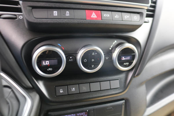 Iveco Daily 40C18 3.0 Automaat Meubelbak met Laadklep Automaat (Nieuw Model)